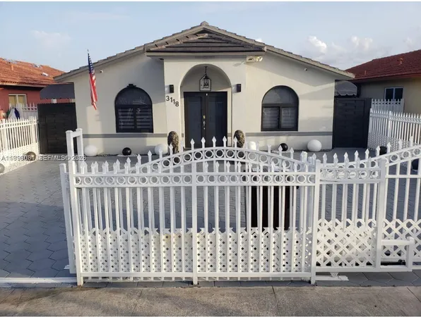 $670,000 | 3118 West 71st Place, Hialeah, FL 33018
