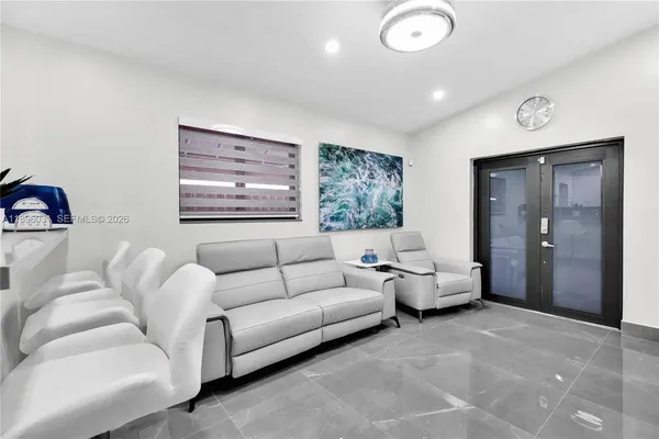 $670,000 | 3118 West 71st Place, Hialeah, FL 33018