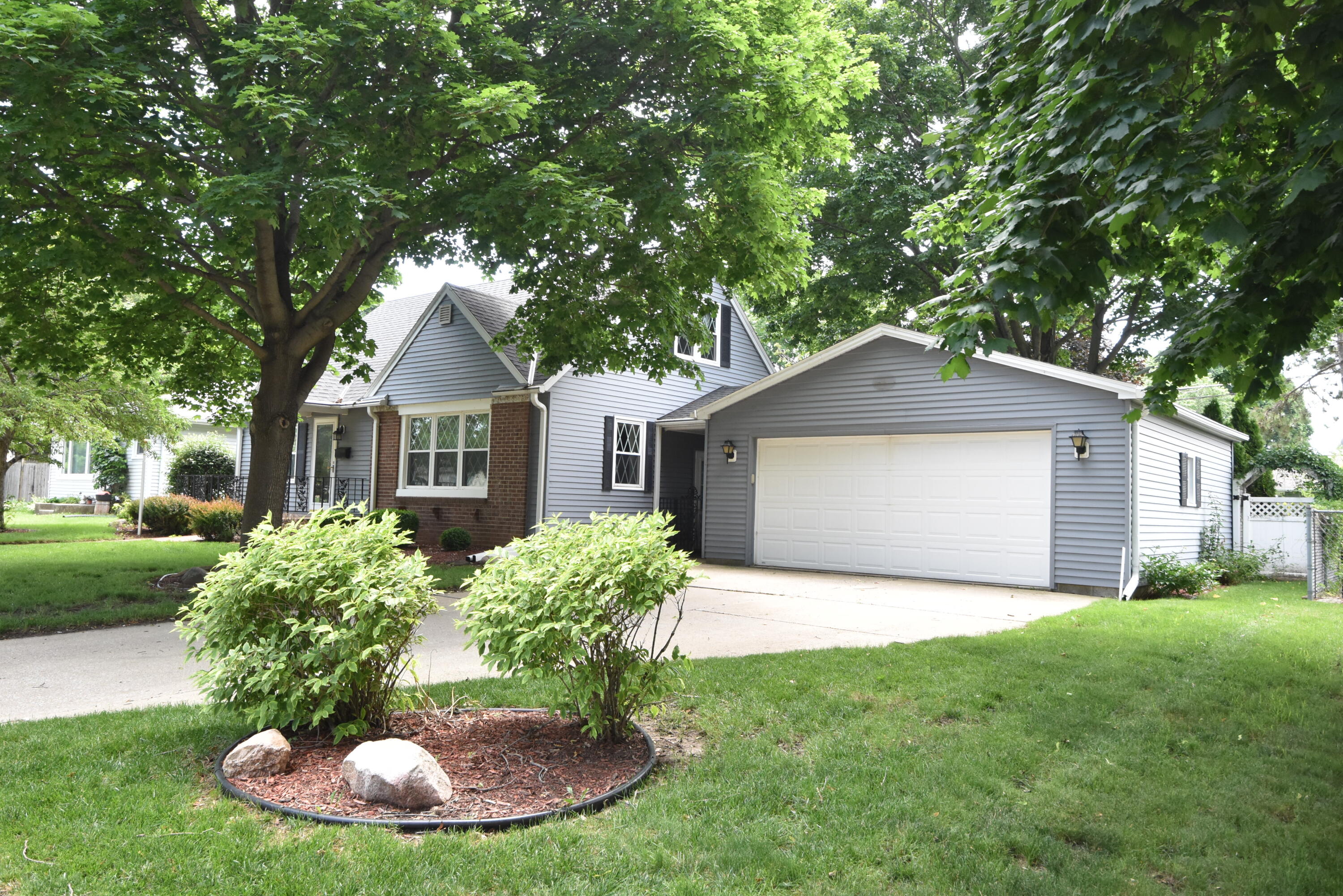 2205 Dwight Street Racine, WI 53403 - Photo 46 of 46 Front
