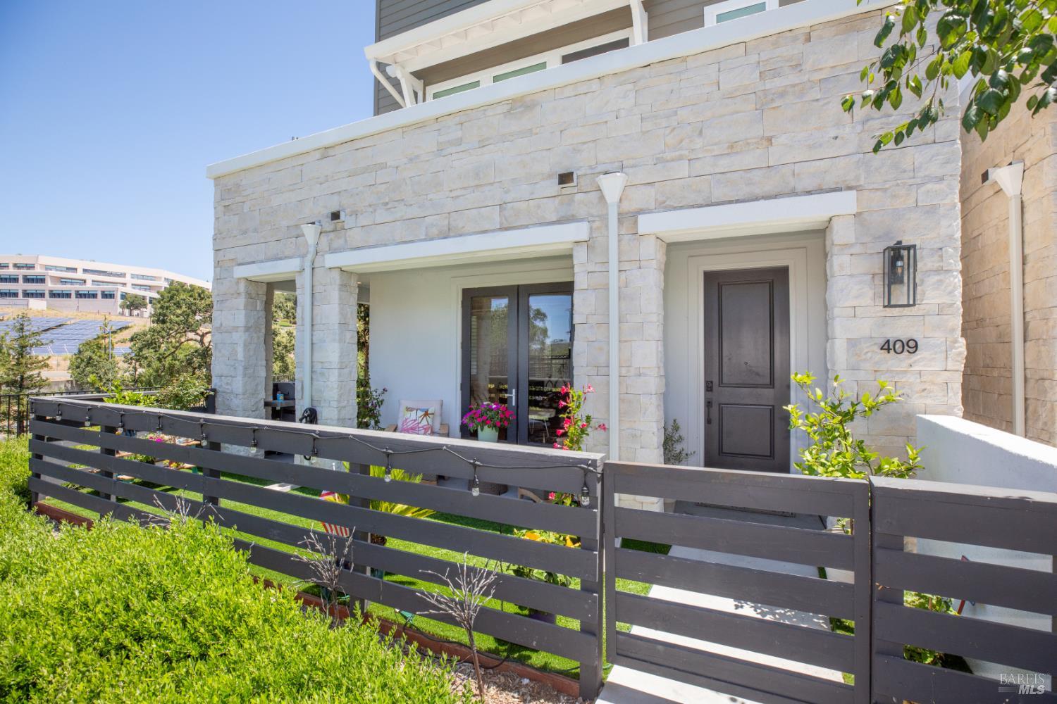 409 Semillon Lane Santa Rosa, CA 95403 - Photo 5 of 85 Gallery Image 5