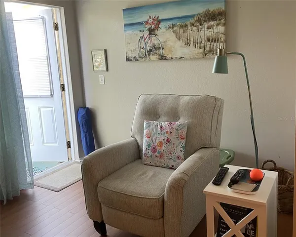 $135,000 | 2330 Ecuadorian Way, Unit 10, Clearwater, FL 33763