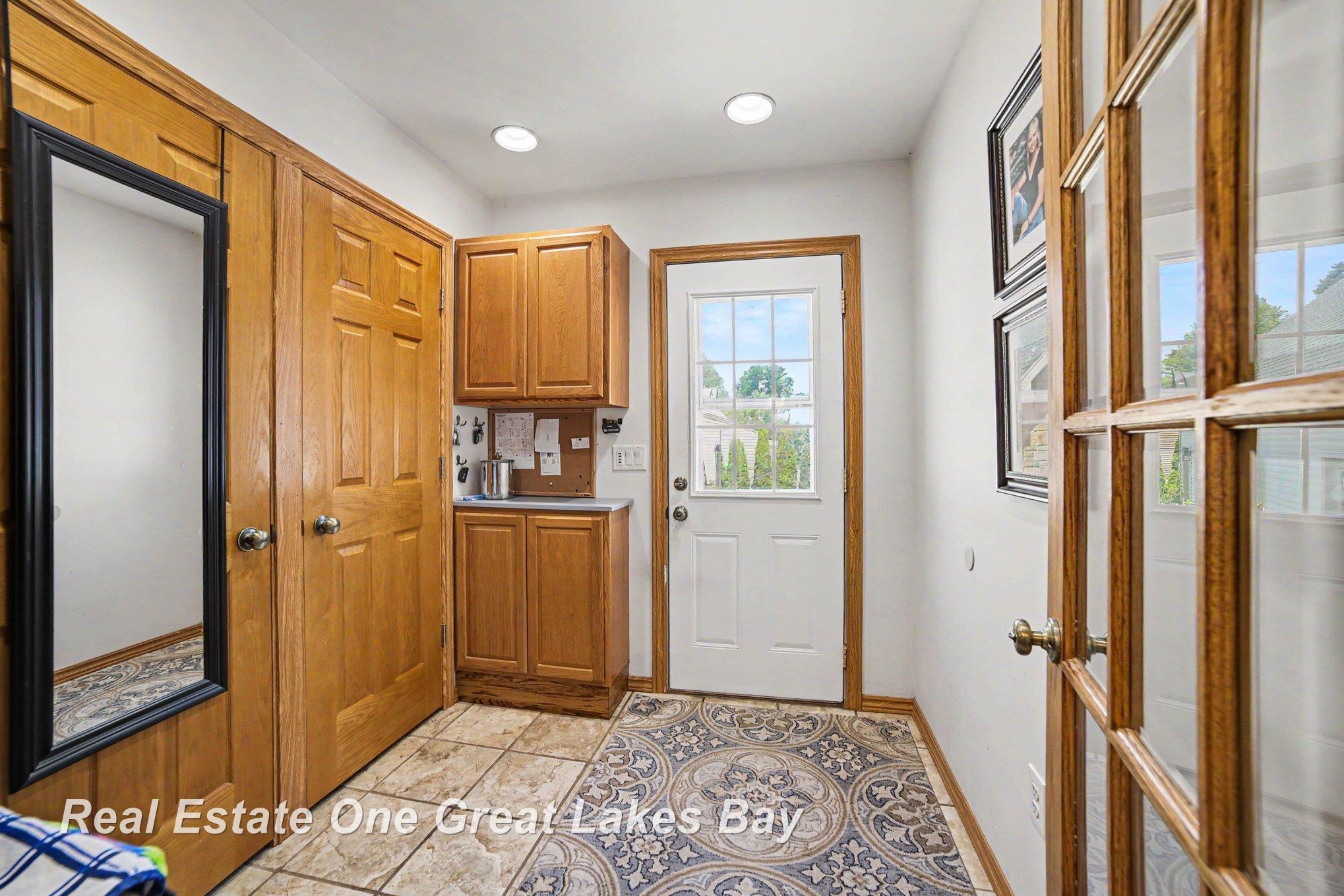 2107 10th Street Bay City, MI 48708 - Photo 11 of 31