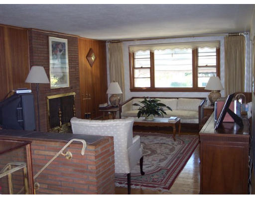 29 Kiernan Road Boston, MA 02132 - Photo 3 of 12 Gallery Image 3