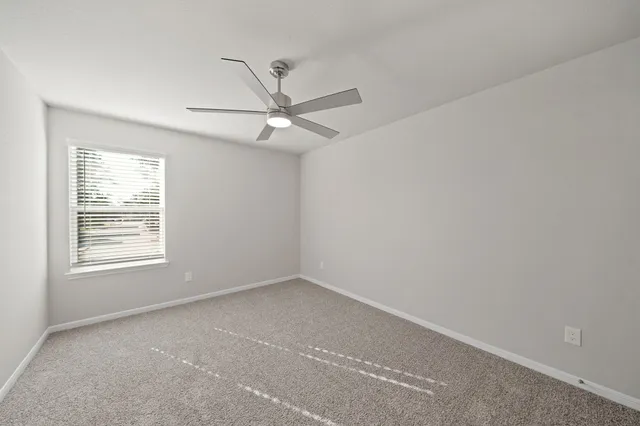 $1,995 | 831 Oakland Drive, Houston, TX 77090