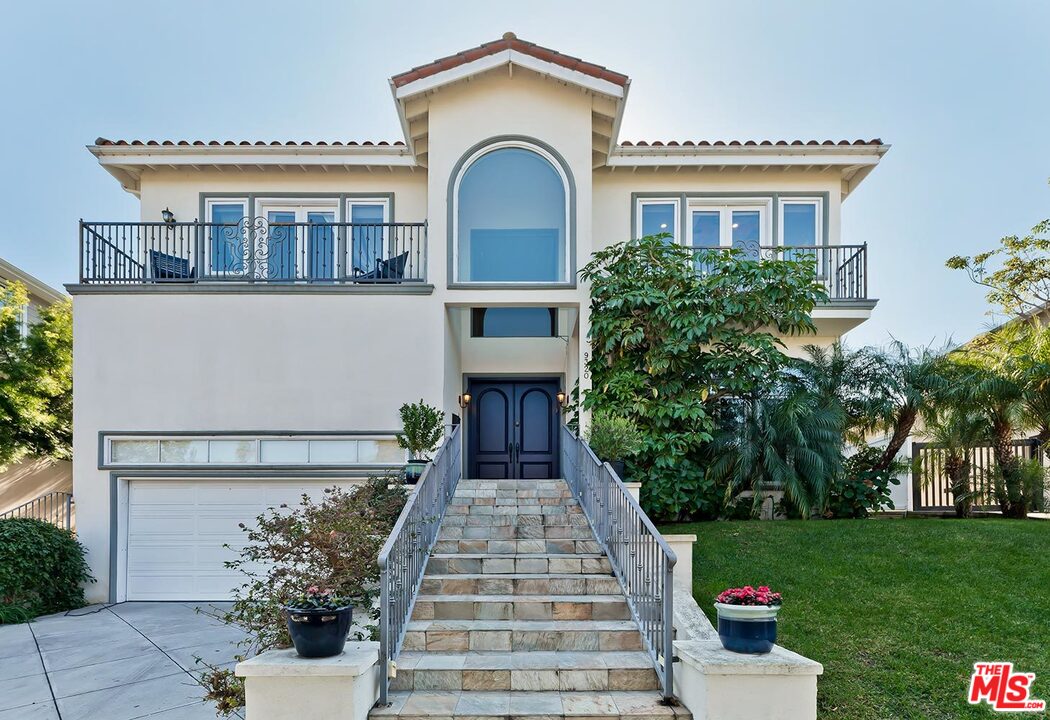 9320 Oakmore Road Los Angeles, CA 90035 - Photo 2 of 44