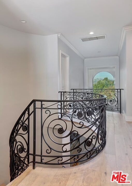 9320 Oakmore Road Los Angeles, CA 90035 - Photo 22 of 44