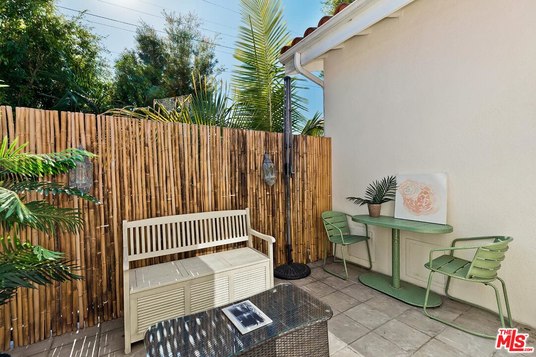 9320 Oakmore Road Los Angeles, CA 90035 - Photo 26 of 44