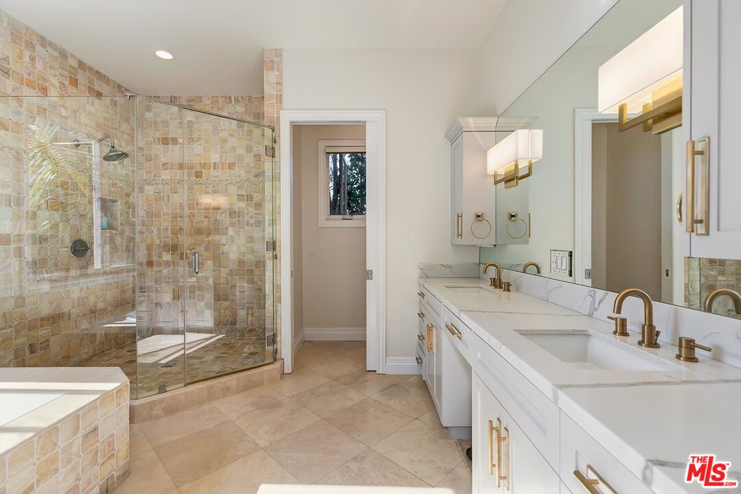 9320 Oakmore Road Los Angeles, CA 90035 - Photo 28 of 44