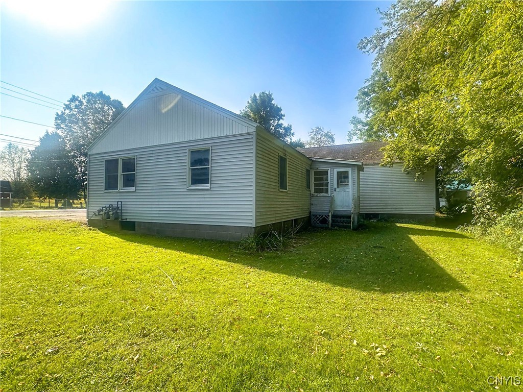 7421 Highway 291 Marcy, NY 13469 - Photo 9 of 12