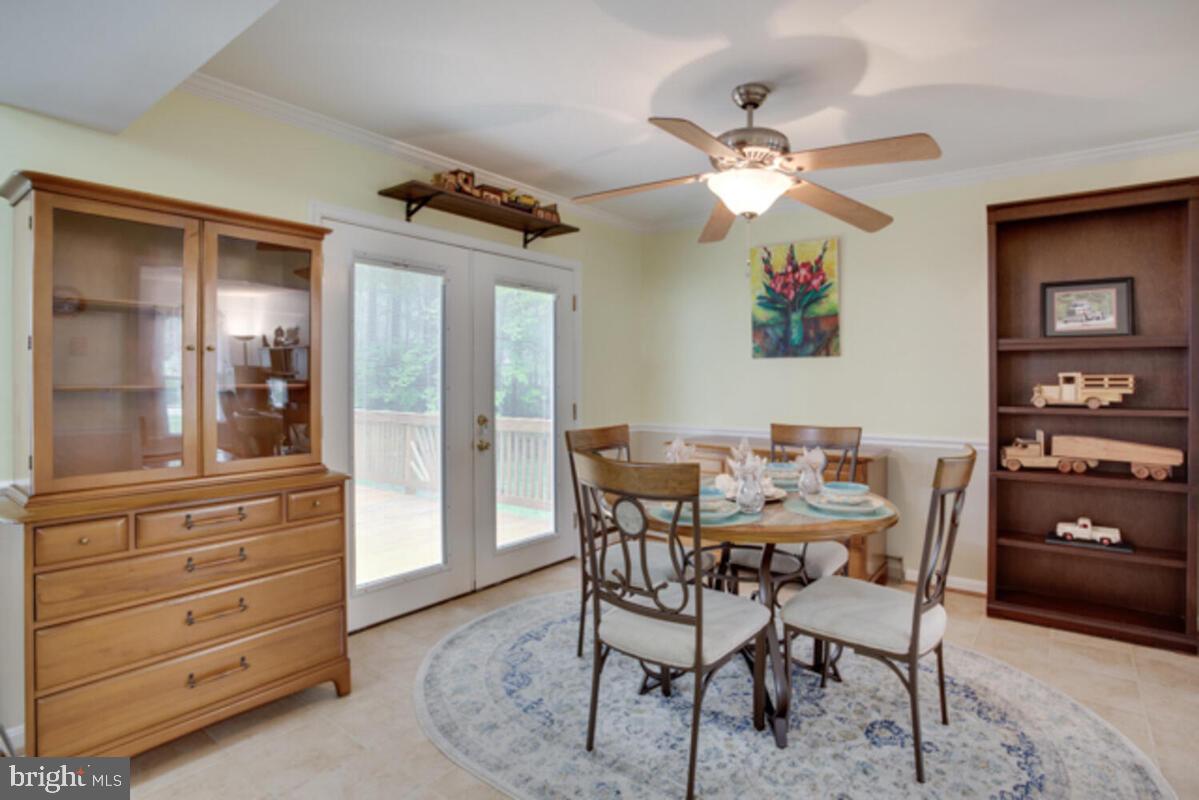 1422 Cedarhurst Road Shady Side, MD 20764 - Photo 18 of 55 Dining Room