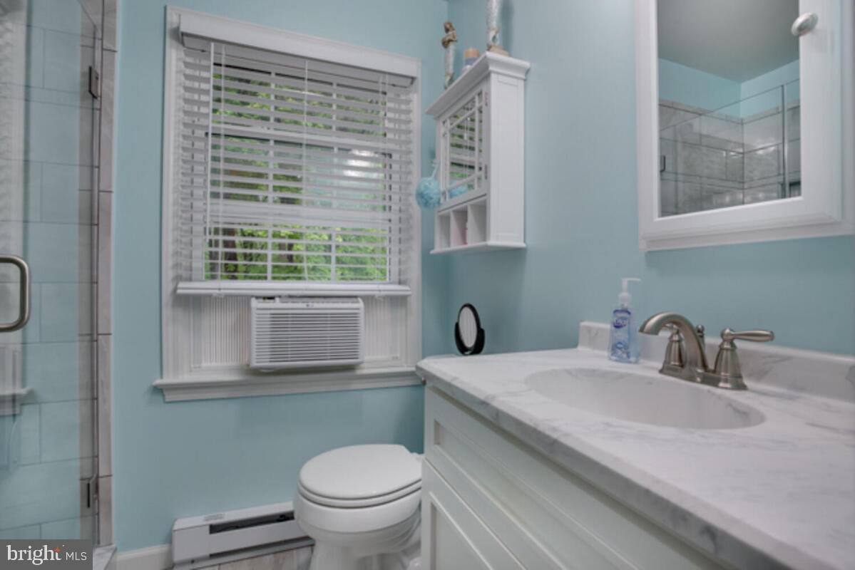 1422 Cedarhurst Road Shady Side, MD 20764 - Photo 36 of 55 Primary Bathroom