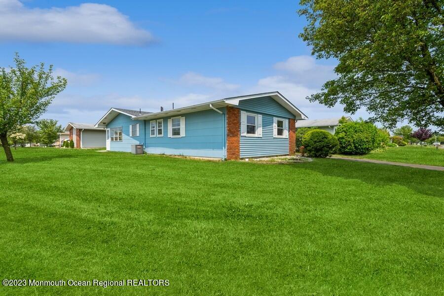 129 Whittier Road Brick, NJ 08724 - Photo 3 of 23 22_129WhittierRd_58001_SideView_LowRes
