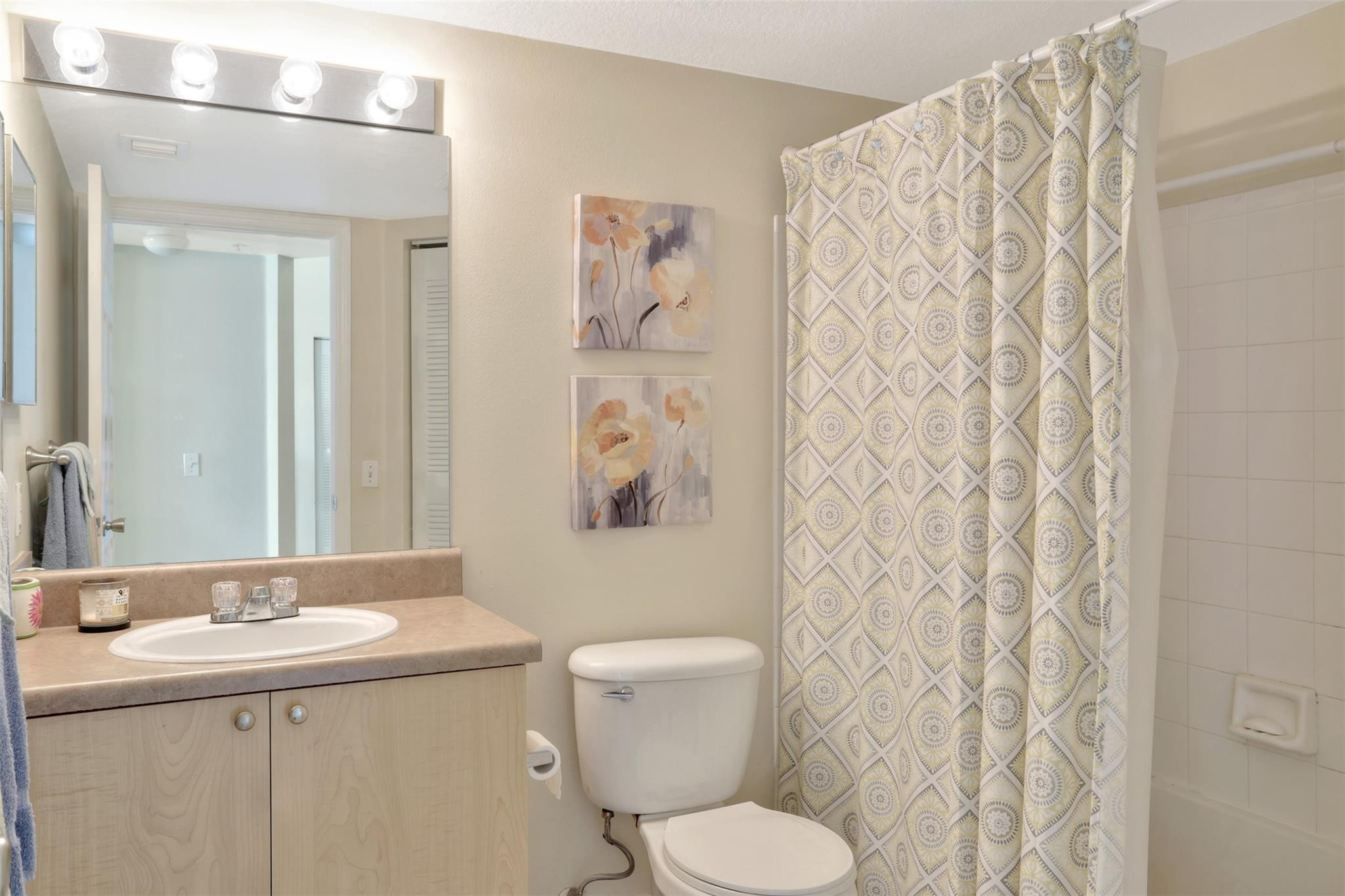 723 Villa Circle, Unit 723 Boynton Beach, FL 33435 - Photo 13 of 41 Photo 13