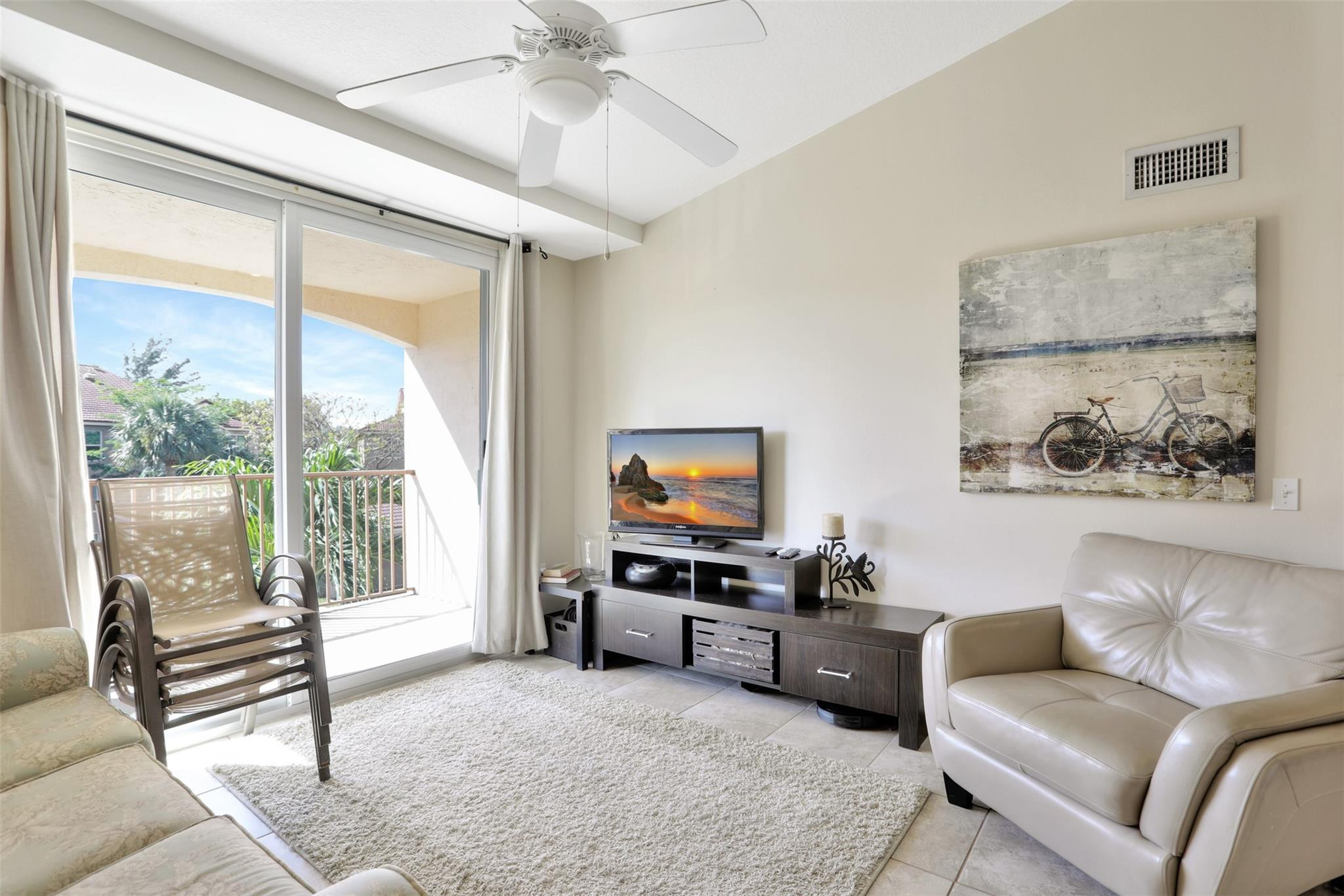 723 Villa Circle, Unit 723 Boynton Beach, FL 33435 - Photo 2 of 41 Photo 2