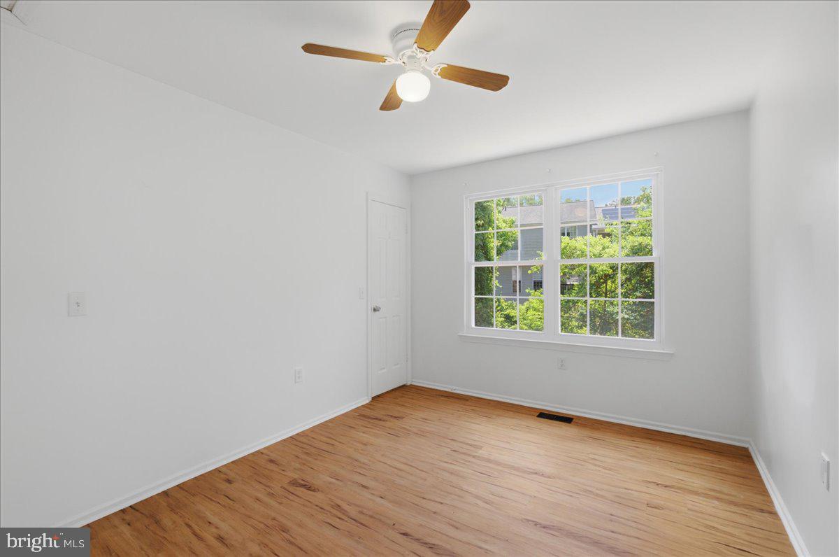10598 Reed's Landing Circle Burke, VA 22015 - Photo 12 of 37