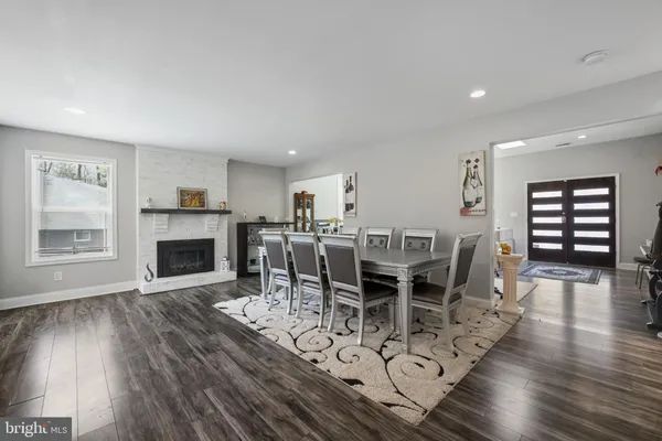$1,200,000 | 17616 Garrett Drive, Gaithersburg, MD 20878