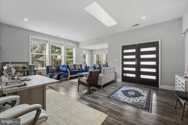 $1,200,000 | 17616 Garrett Drive, Gaithersburg, MD 20878