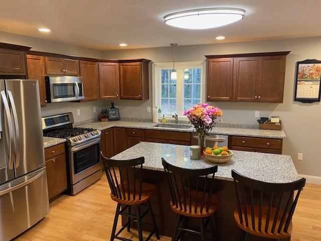 39 Mammoth Road, Unit B Londonderry, NH 03053 - Photo 3 of 24 Gallery Image 3