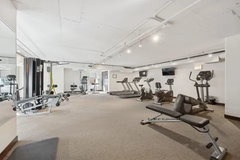 $374,900 | 950 West Monroe Street, Unit 412, Chicago, IL 60607