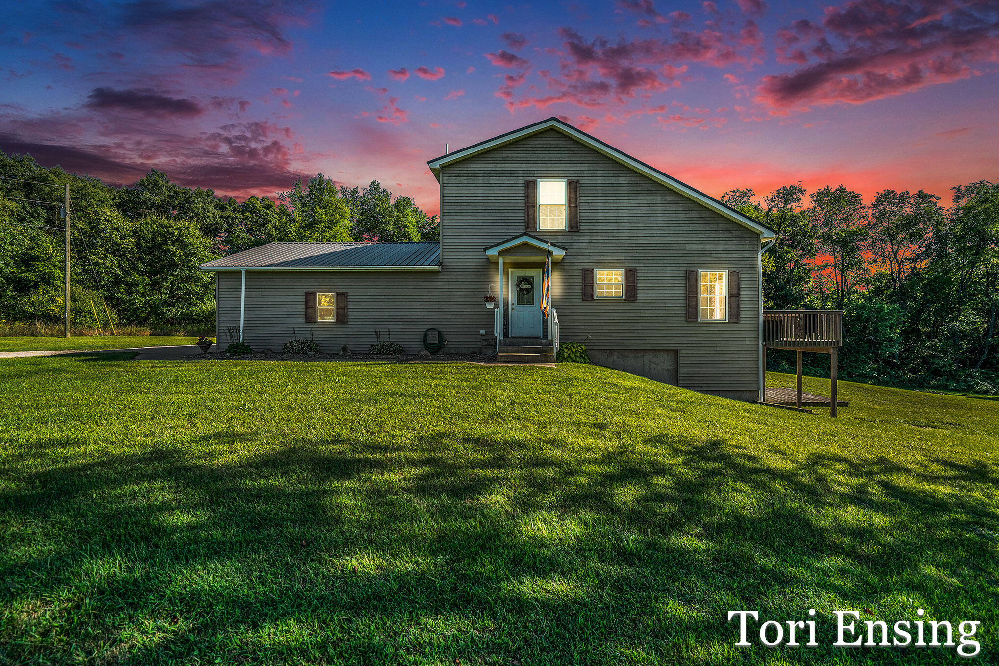 8093 Newcomb Road Lakeview, MI 48850 - Photo 1 of 29 DSC09833-