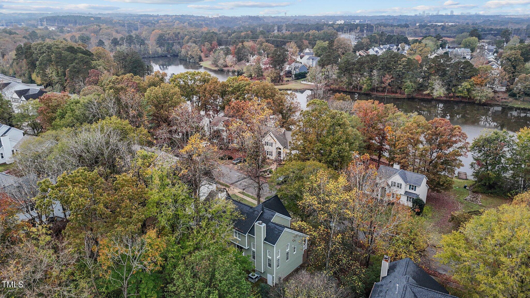 620 Thistlegate Trail Raleigh, NC 27610 - Photo 2 of 4 5-web-or-mls-DJI_20241111095238_0727_D