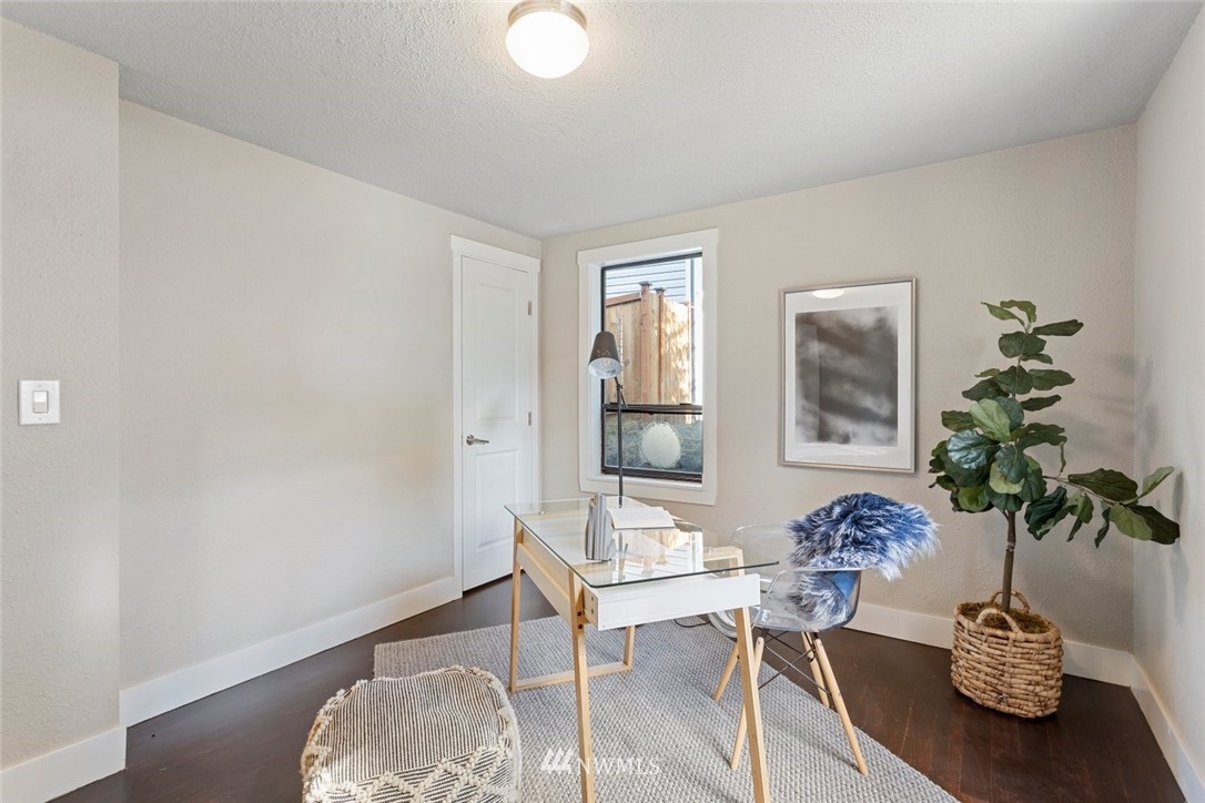 557 Bronson Place Northeast Renton, WA 98056 - Photo 11 of 26 Gallery Image 11