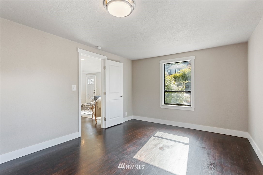 557 Bronson Place Northeast Renton, WA 98056 - Photo 12 of 26 Gallery Image 12