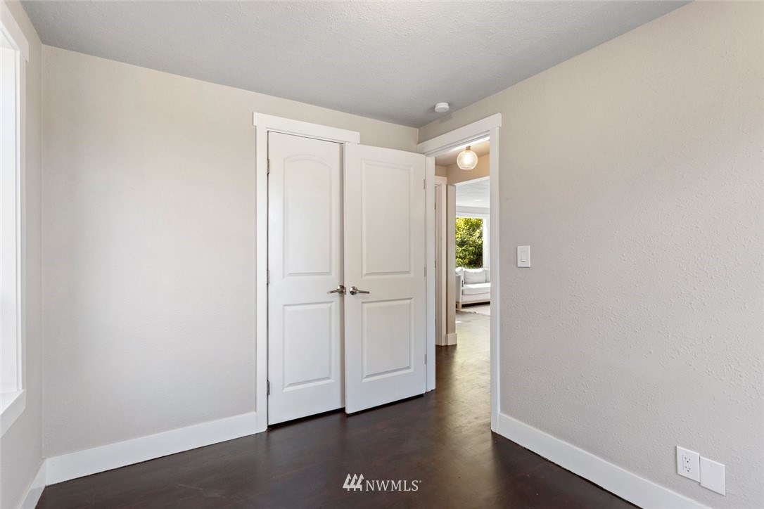 557 Bronson Place Northeast Renton, WA 98056 - Photo 18 of 26 Gallery Image 18