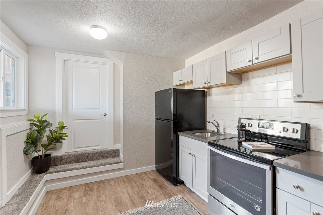 557 Bronson Place Northeast Renton, WA 98056 - Photo 21 of 26 Gallery Image 21