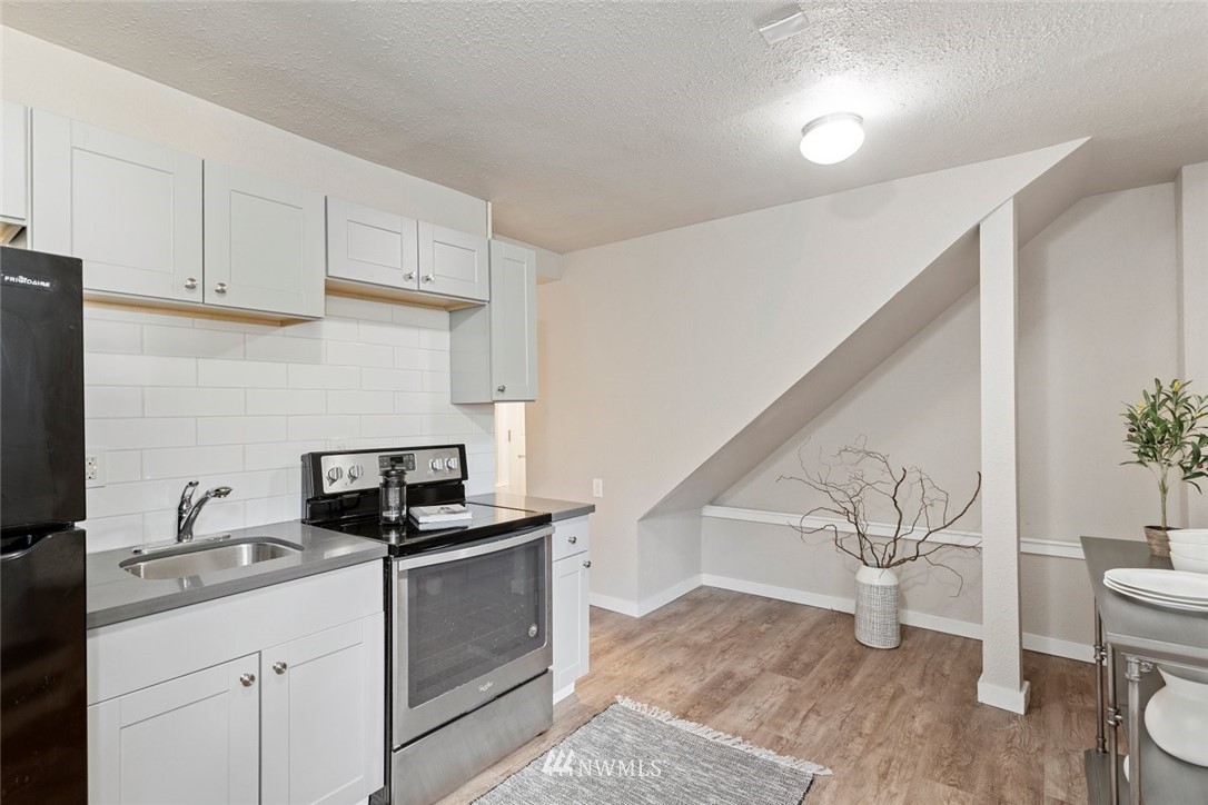 557 Bronson Place Northeast Renton, WA 98056 - Photo 22 of 26 Gallery Image 22