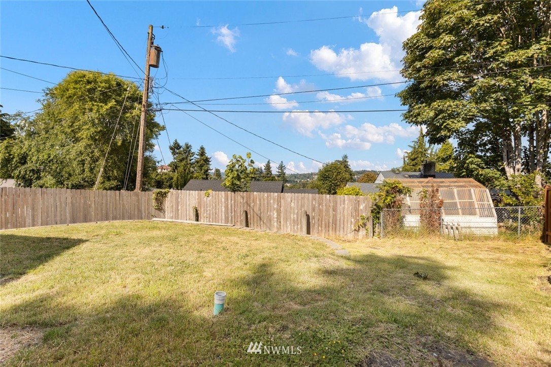 557 Bronson Place Northeast Renton, WA 98056 - Photo 24 of 26 Gallery Image 24
