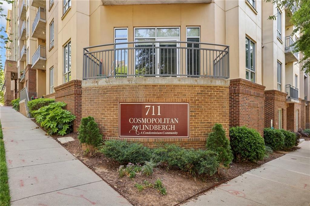 711 Cosmopolitan Drive Northeast, Unit 102 Atlanta, GA 30324 - Photo 26 of 33