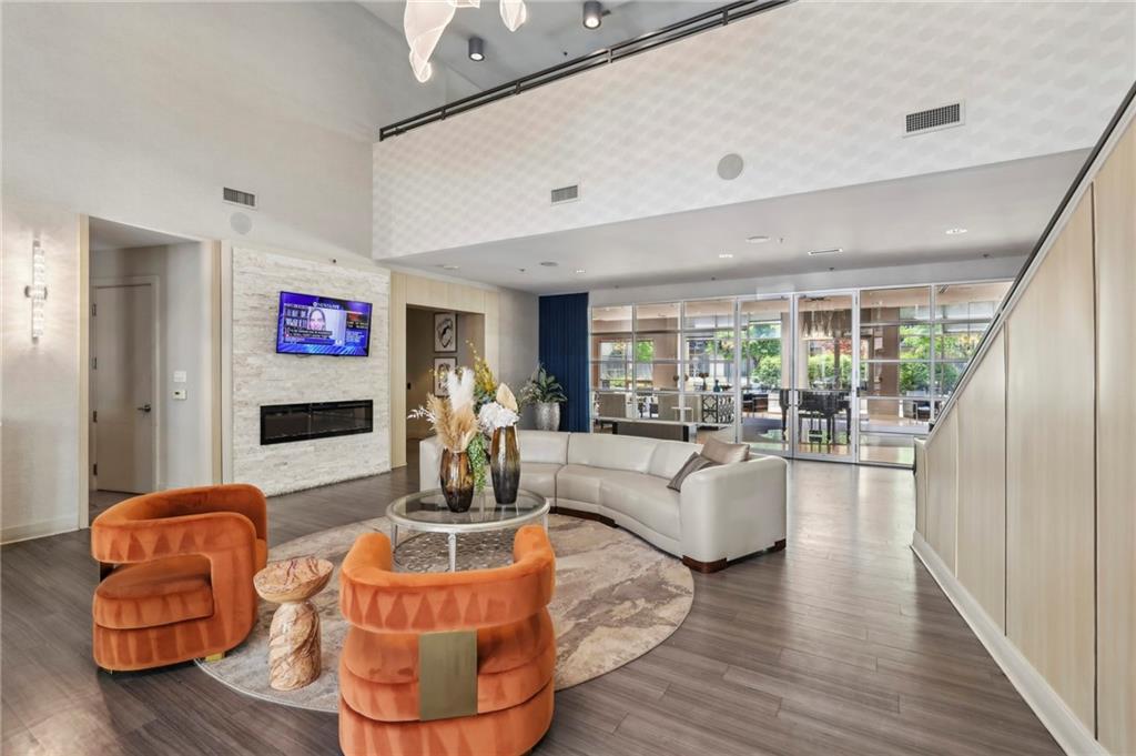 711 Cosmopolitan Drive Northeast, Unit 102 Atlanta, GA 30324 - Photo 28 of 33