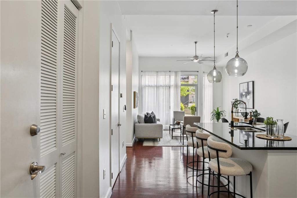 711 Cosmopolitan Drive Northeast, Unit 102 Atlanta, GA 30324 - Photo 3 of 33