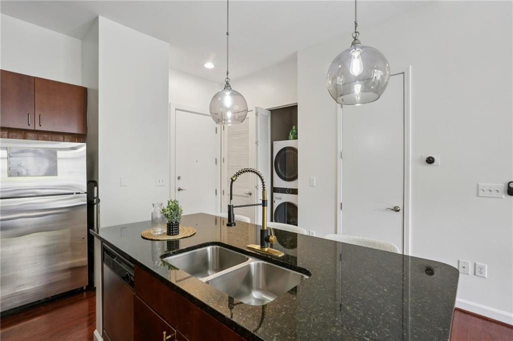 711 Cosmopolitan Drive Northeast, Unit 102 Atlanta, GA 30324 - Photo 8 of 33