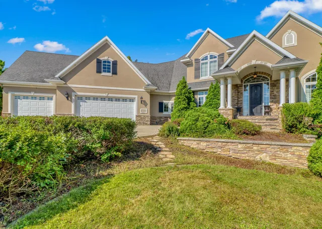 $895,000 | 3706 Pebble Hills Drive, Fergus Falls, MN 56537