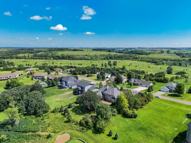 $895,000 | 3706 Pebble Hills Drive, Fergus Falls, MN 56537