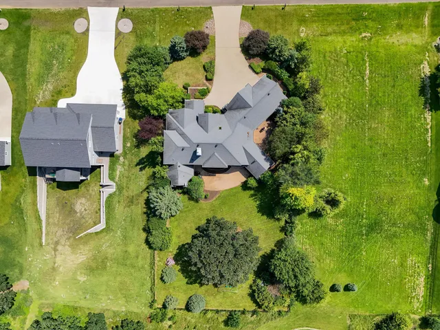 $895,000 | 3706 Pebble Hills Drive, Fergus Falls, MN 56537