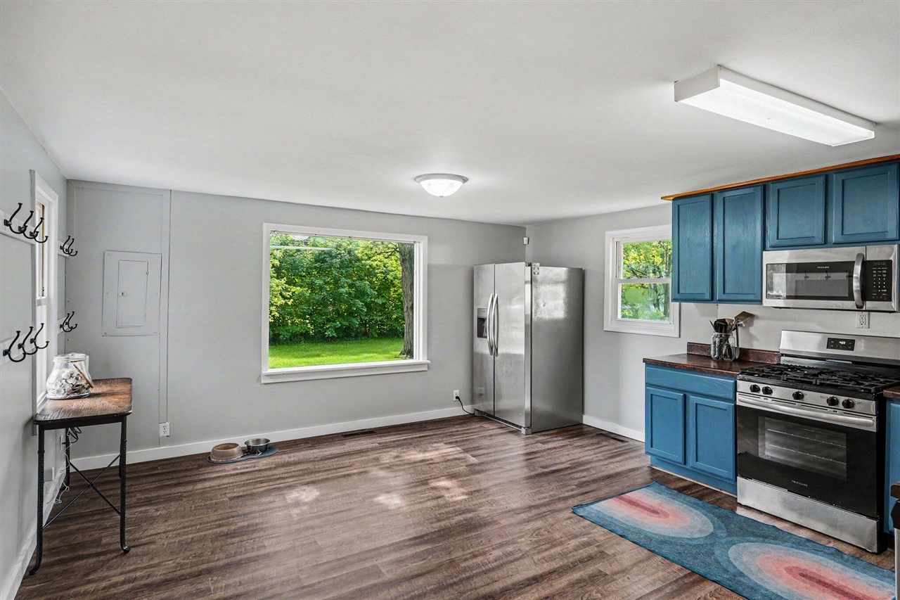 5729 North Sprinkle Road Kalamazoo, MI 49004 - Photo 6 of 14