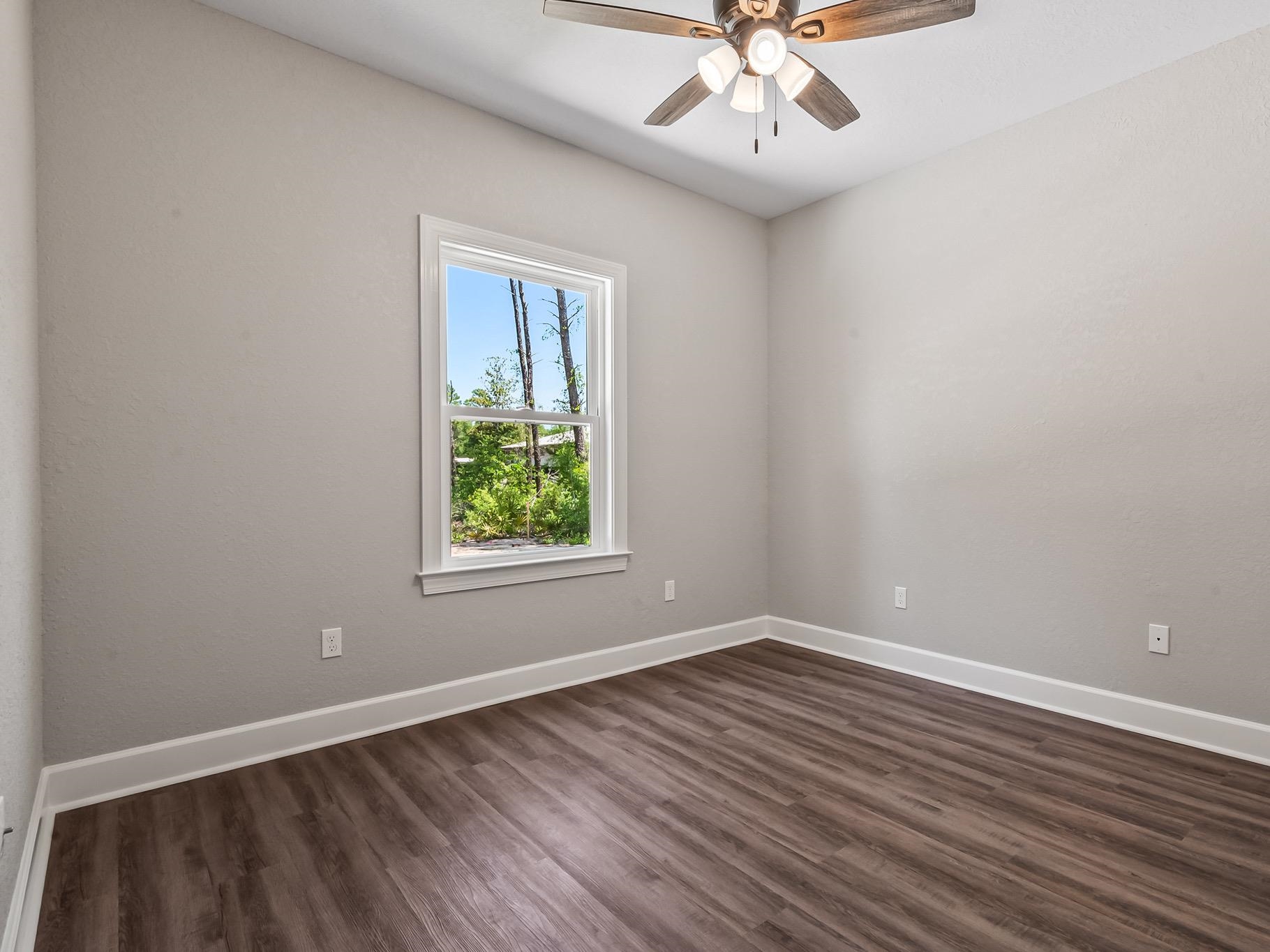 155 Georgia Street Carrabelle, FL 32322 - Photo 4 of 15