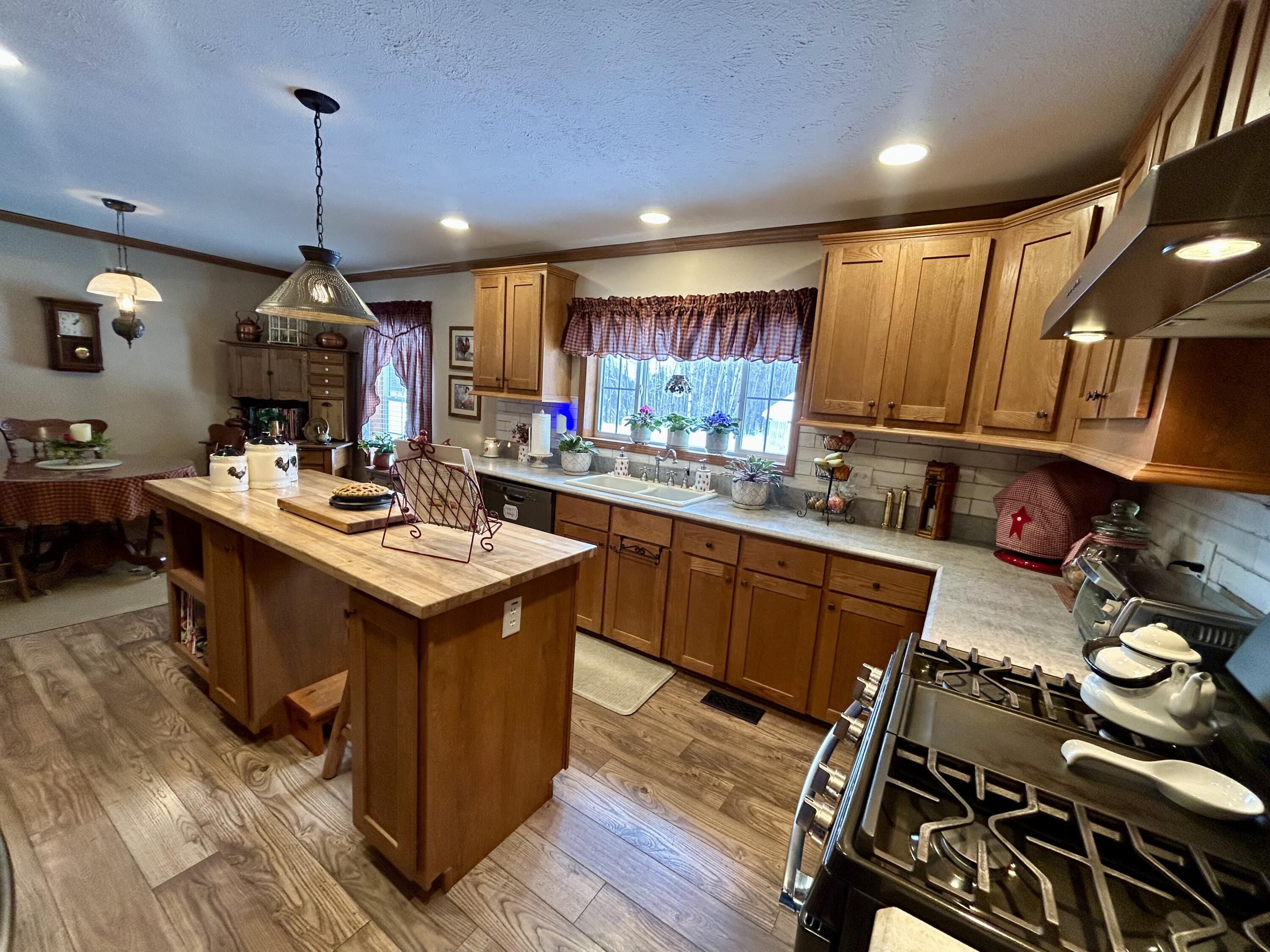 352 Thompson Road Mooers, NY 12958 - Photo 12 of 48 Gallery Image 12