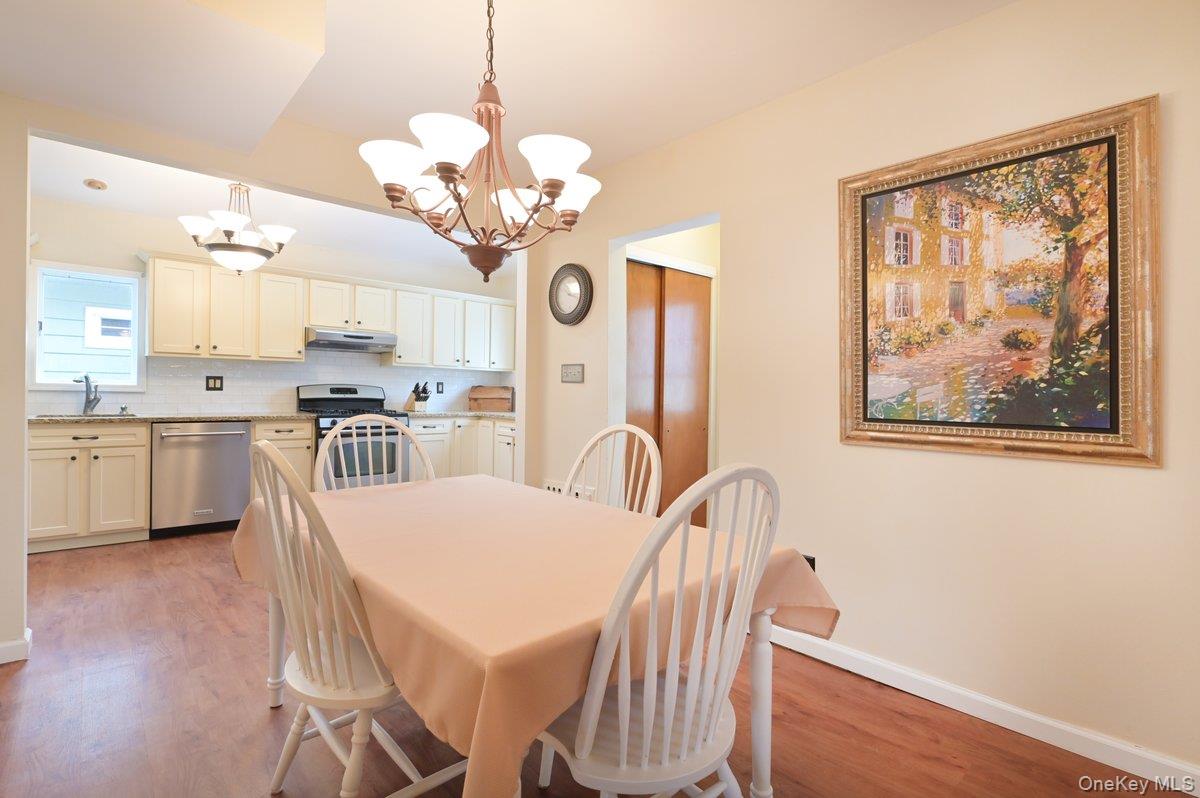 68 Hudson Road Floral Park, NY 11001 - Photo 12 of 25