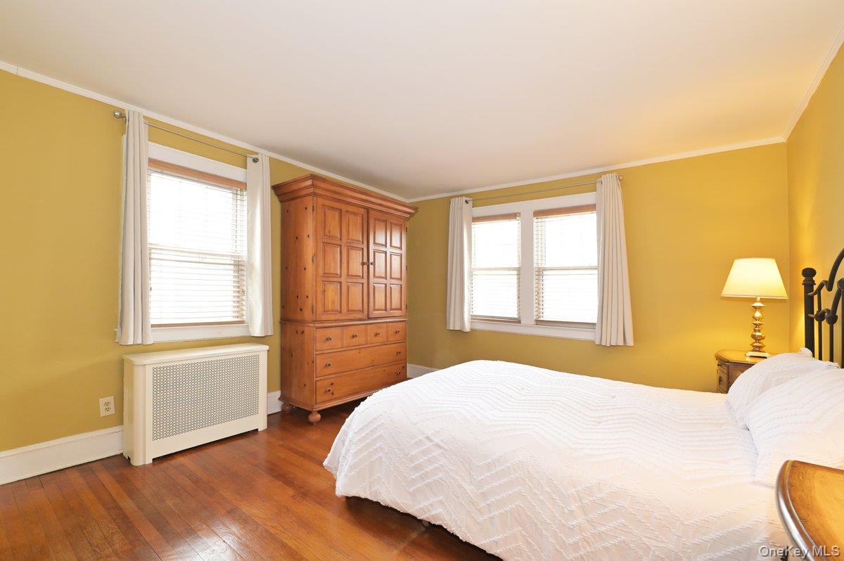 68 Hudson Road Floral Park, NY 11001 - Photo 16 of 25