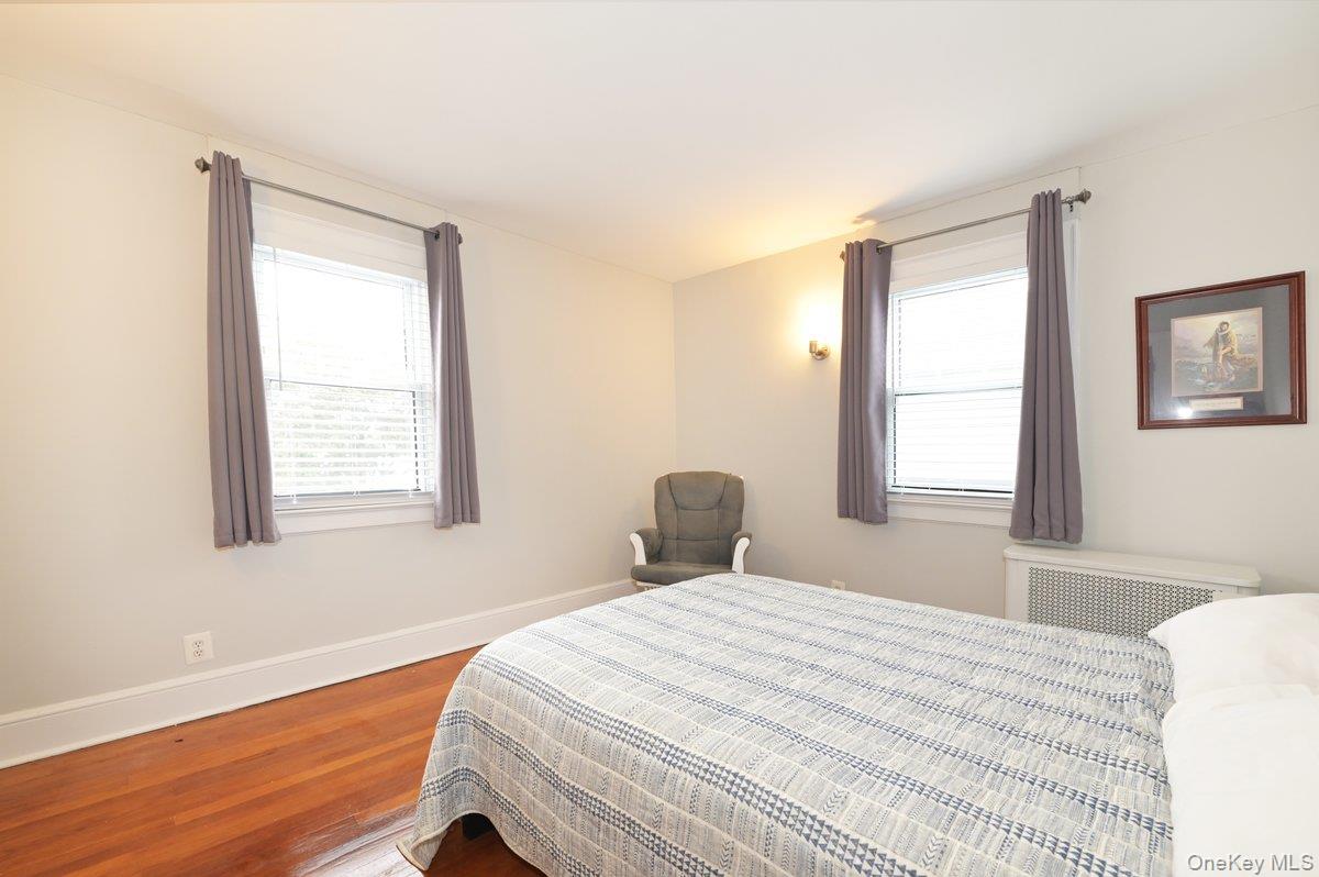 68 Hudson Road Floral Park, NY 11001 - Photo 18 of 25