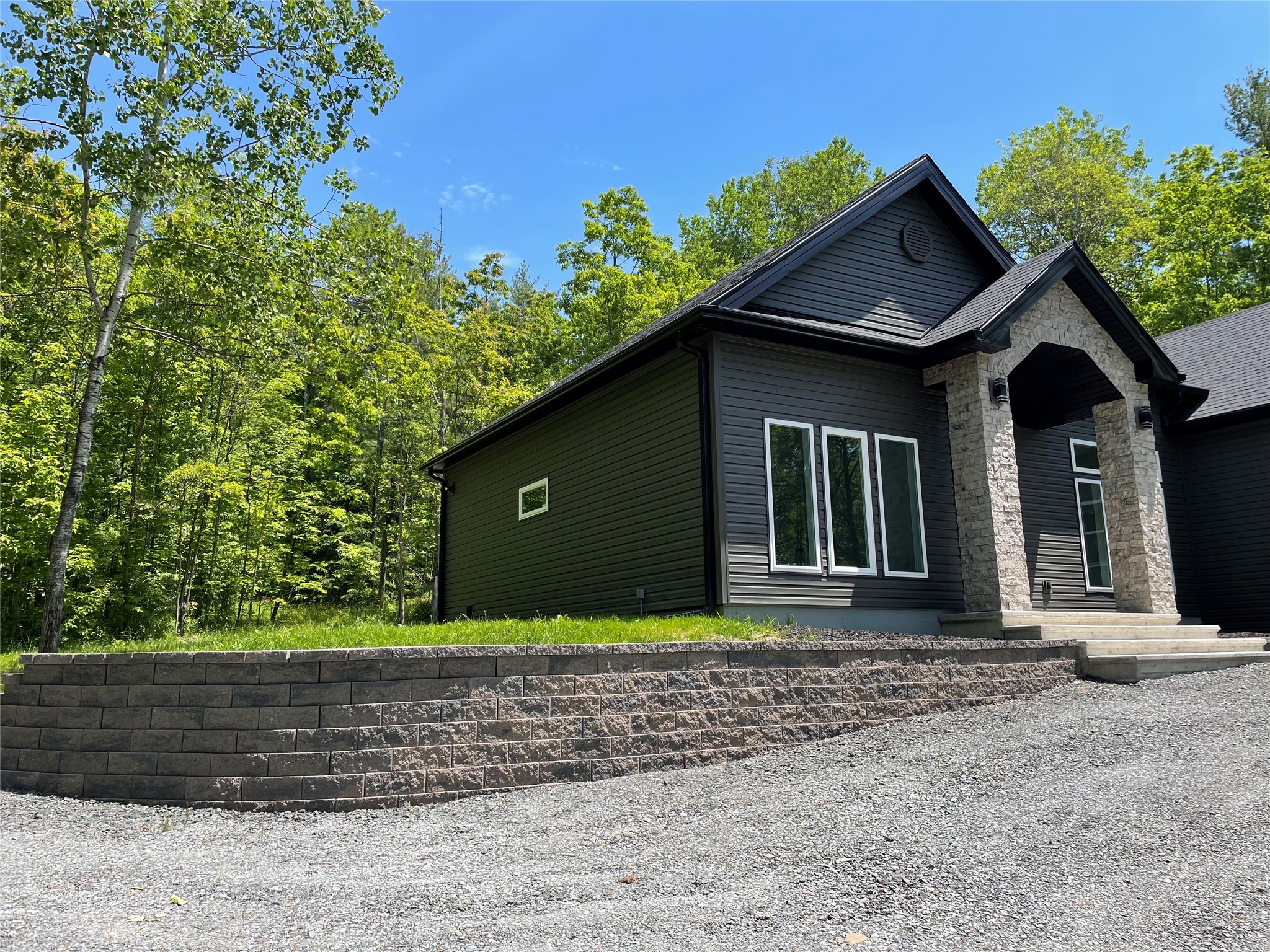 258 Brooks Road Binghamton, NY 13905 - Photo 2 of 47