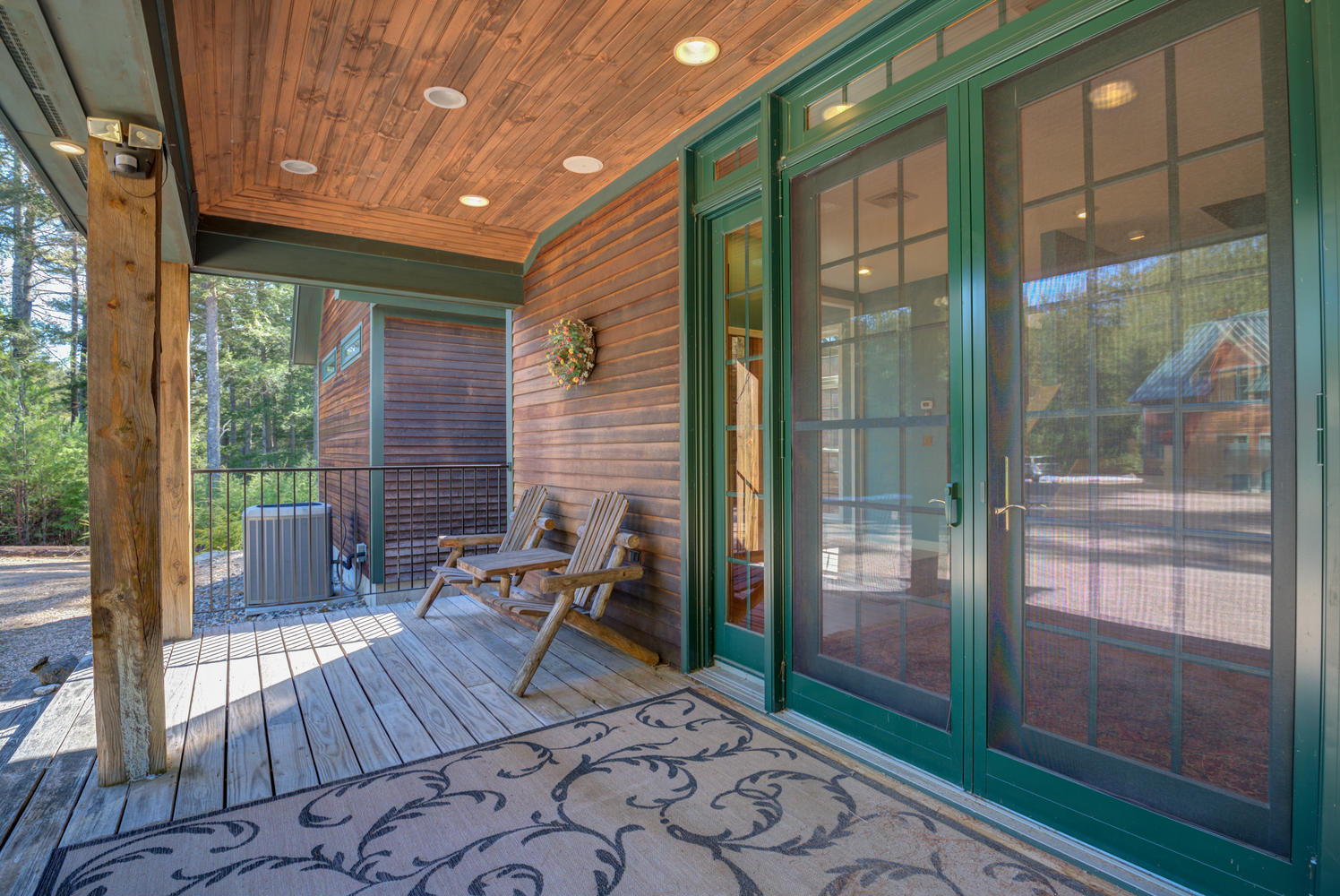 6466 Two Tall Pines Rd-large-005-004-Pic