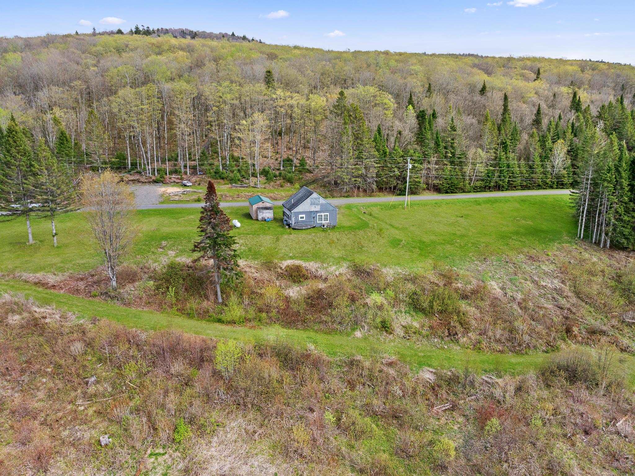 131 Daniel Beard Road Pittsburg, NH 03592 - Photo 4 of 27