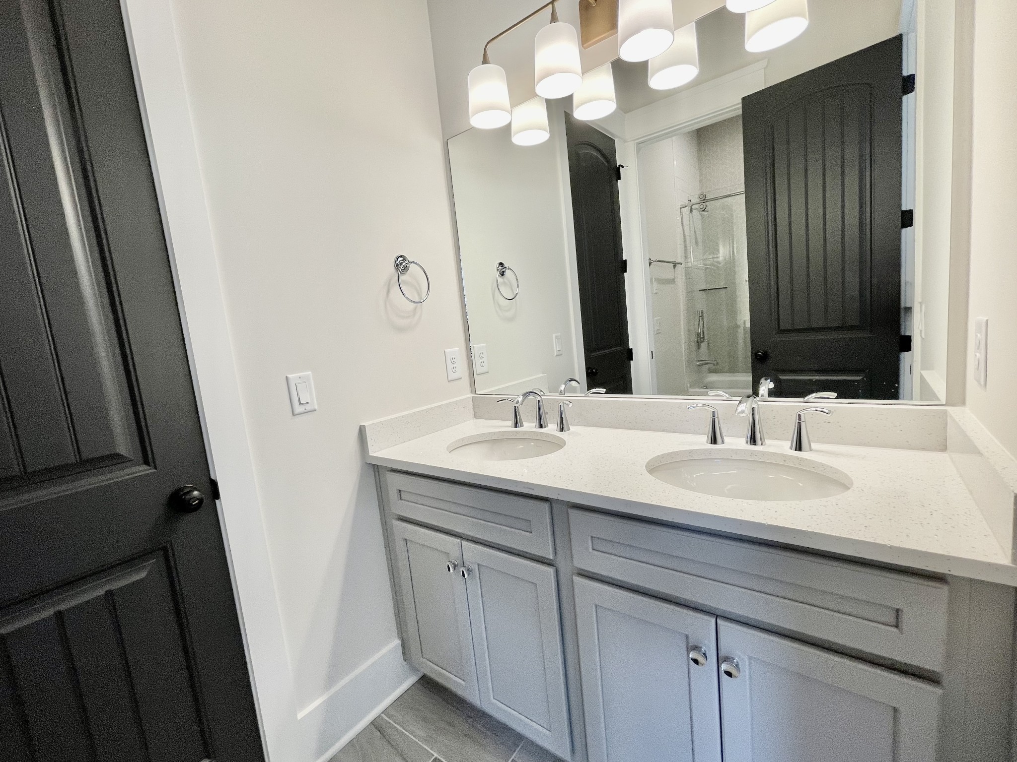 9926 Maupin Road Brentwood, TN 37027 - Photo 43 of 88 a bathroom with 2 sink and a mirror