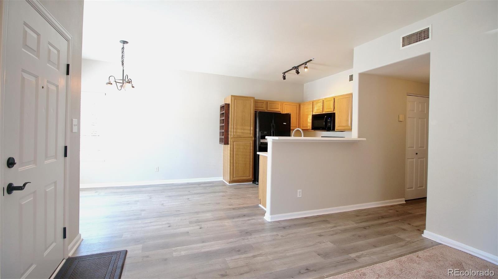 3845 East Canyon Ranch Road, Unit 103 Highlands Ranch, CO 80126 - Photo 9 of 31 Gallery Image 9