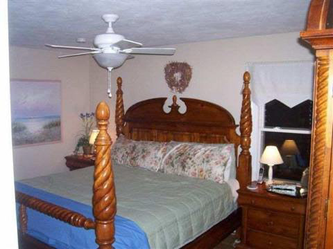 414 Oregon Road West Adrian, MI 49221 - Photo 5 of 11 922377-4.JPG
